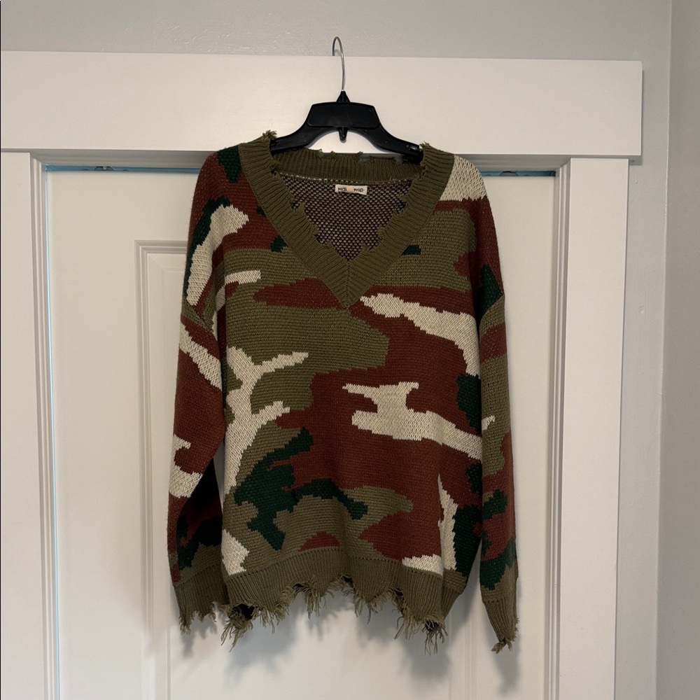 Main Strip Camouflage V-Neck Sweater